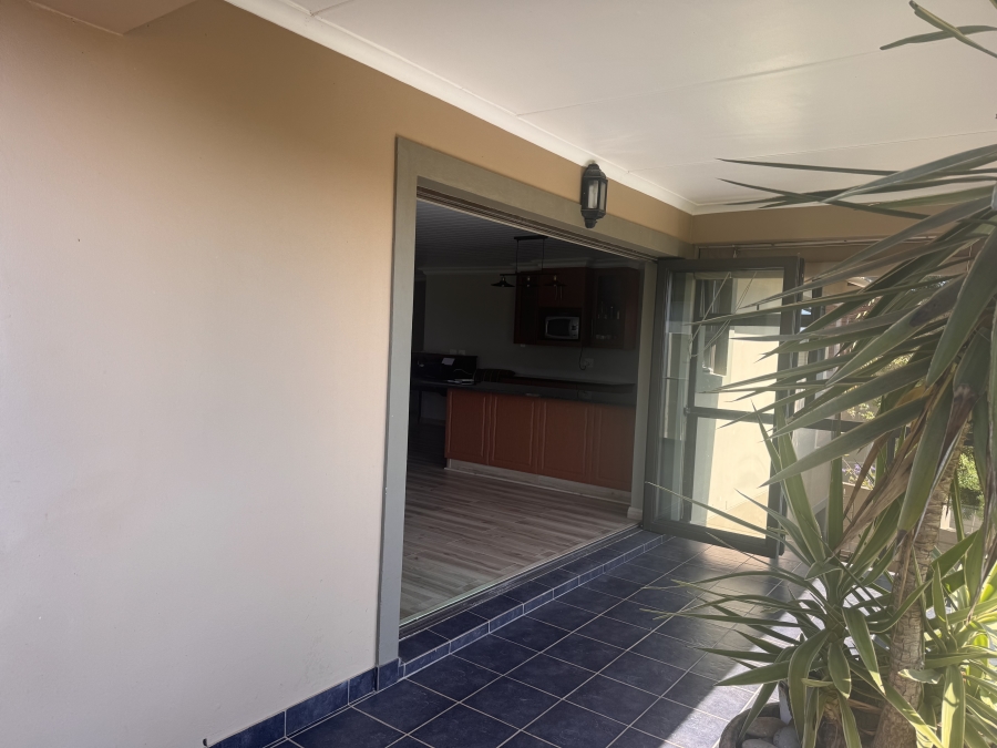 4 Bedroom Property for Sale in Monte Christo Western Cape